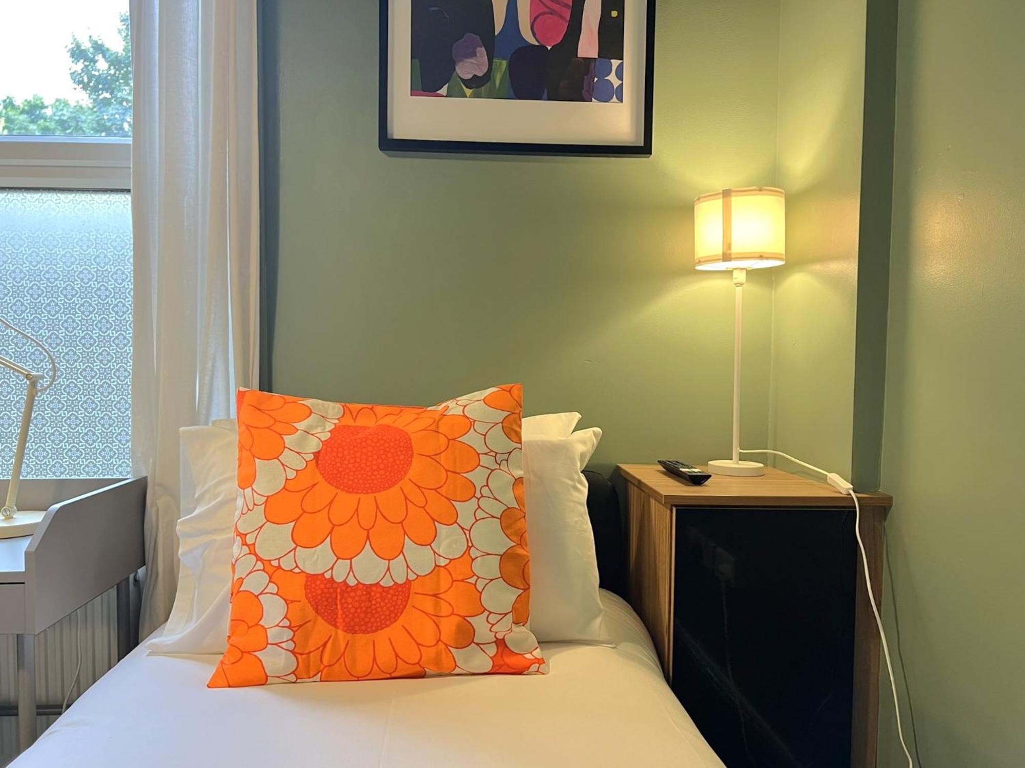 Melbury Rooms & Studios Exeter Room photo